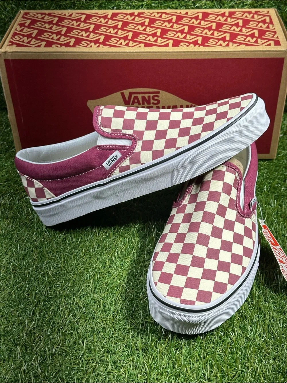 Vans Classic Slip-On Checkerboard Dry Rose/ White, Men’s 8/Women 9.5 VN0A38F7U7A